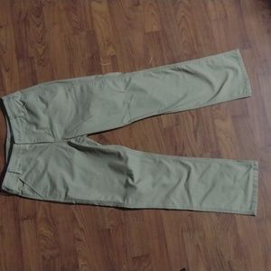 Carhartt Women's Pants size 6 short Khaki